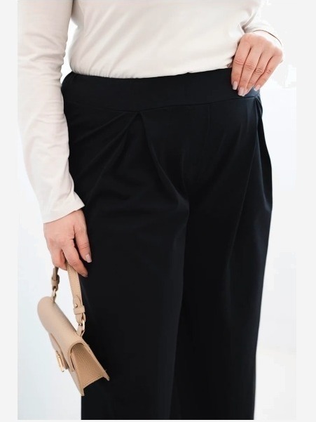Dámske nohavice Plus Size so širokými nohavicami a plisovaním čierne