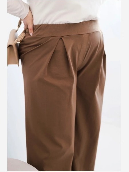 Dámske nohavice Plus Size so širokými nohavicami a skladaním camelové
