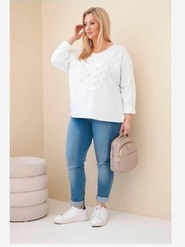 Dámska bavlnená blúzka Plus Size s výstrihom V biela