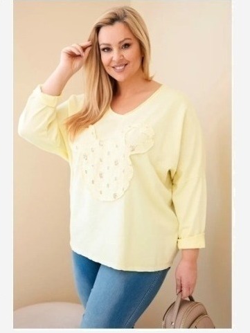 Dámska bavlnená blúzka Plus Size s výstrihom V žltá