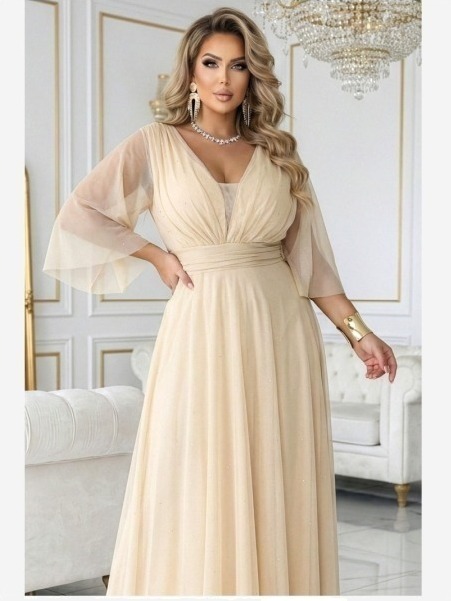 654-2 Dlhé, trblietavé šaty plus size s okrúhlym výstrihom a priehľadnými rukávmi - šampansky béžové