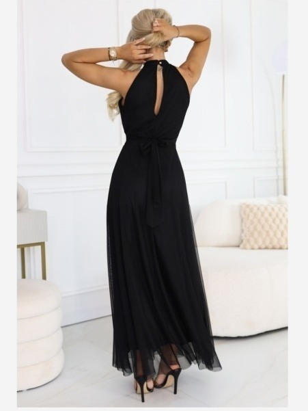 662-2 Elegantné večerné maxi šaty s halter výstrihom, tylom a viazaním v páse - čierne