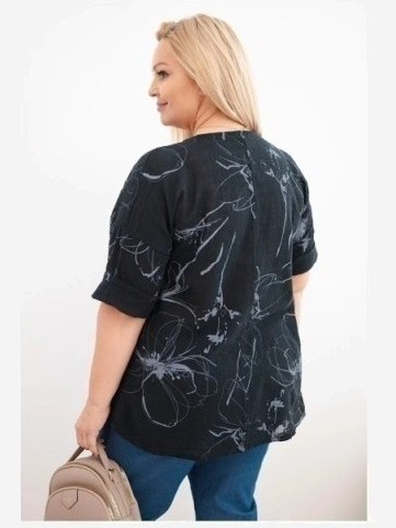 Dámska bavlnená blúzka Plus Size s krátkym rukávom a vreckom čierna