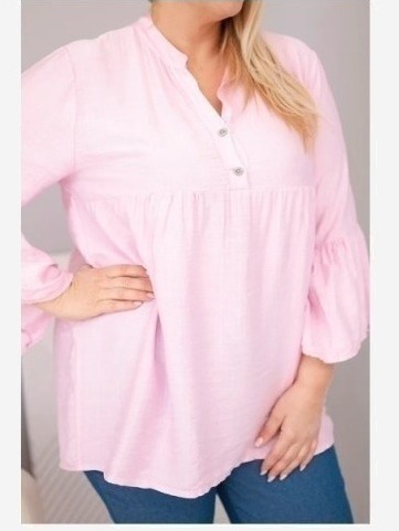 Dámska viskózová blúzka plus size s volánovým rukávom a V-výstrihom cukríková ružová