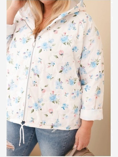 Dámska jarná bunda Plus Size s drobným kvetinovým vzorom modrá