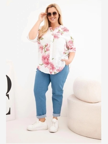 Dámska bavlnená blúzka Plus Size s výstrihom do V s kvetinovým vzorom biela