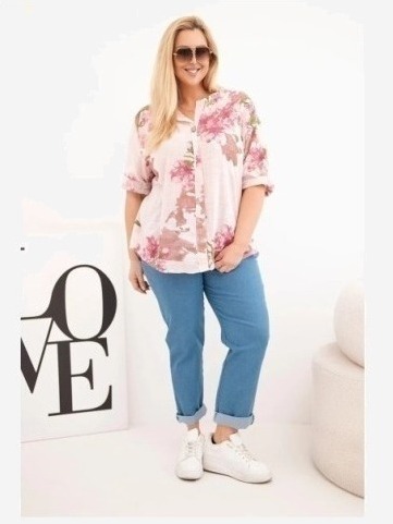 Dámska bavlnená blúzka Plus Size s výstrihom do V v kvetinovom vzore púdrová ružová