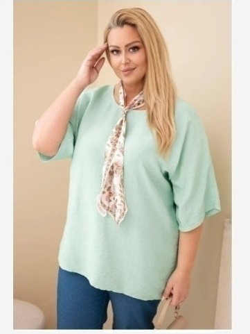 Dámska viskózová blúzka veľkosti Plus Size s krátkym rukávom a ozdobnou šatkou tmavomätová