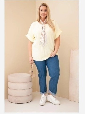 Dámska viskózová blúzka Plus Size s krátkym rukávom a ozdobnou šatkou žltá