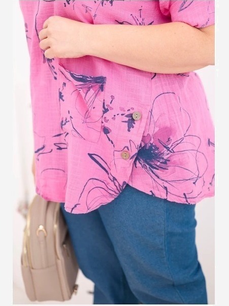 Dámska bavlnená blúzka Plus Size s krátkym rukávom a vreckom ružová