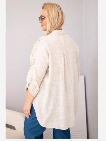 Dámska viskózová košeľa Plus Size s golierom a čipkovou vsadkou béžová