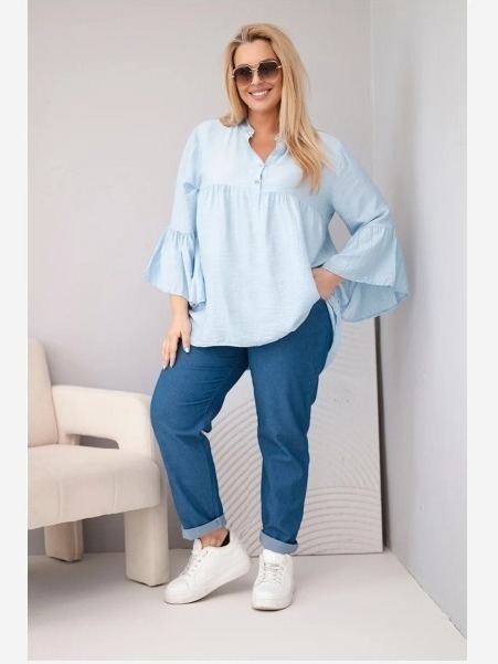 Dámska viskózová blúzka Plus Size s volánovým rukávom a výstrihom do V modrá