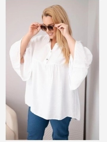 Dámska viskózová blúzka Plus Size s volánovým rukávom a výstrihom do V biela