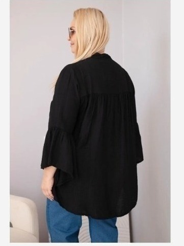 Dámska viskózová blúzka Plus Size s volánovým rukávom a výstrihom do V čierna