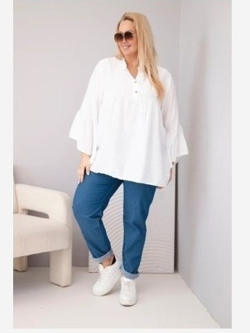 Dámska viskózová blúzka Plus Size s volánovým rukávom a výstrihom do V biela