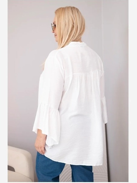 Dámska viskózová blúzka Plus Size s volánovým rukávom a výstrihom do V biela