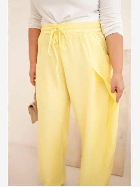 Dámske bavlnené nohavice Plus Size s gumou v páse žlté