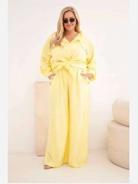 Dámsky komplet Plus Size s košeľou a širokými nohavicami žltý