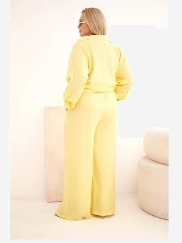 Dámsky komplet Plus Size s košeľou a širokými nohavicami žltý