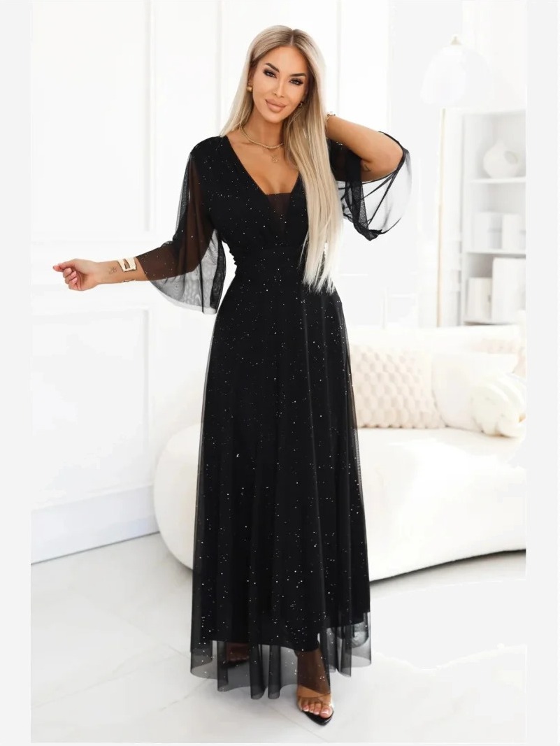 654-5 Dlhé trblietavé šaty plus size s výstrihom a priesvitným rukávikom - čierne