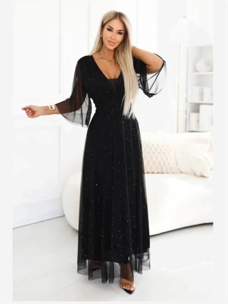 654-5 Dlhé trblietavé šaty plus size s výstrihom a priesvitným rukávikom - čierne