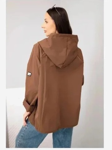 Dámska jarná bunda s kapucňou a sťahovaním hnedá