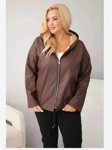 Dámska bunda Plus Size s kapucňou a nastaviteľným spodkom hnedá