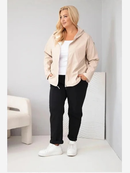 Dámska bunda Plus Size s kapucňou a regulovateľným spodkom béžová