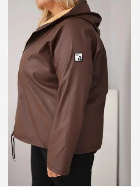 Dámska bunda Plus Size s kapucňou a nastaviteľným spodkom hnedá