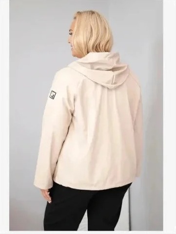 Dámska bunda Plus Size s kapucňou a regulovateľným spodkom béžová
