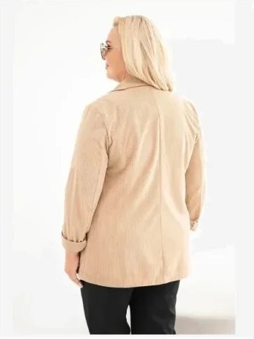 Dámsky sako Plus Size z manšestru s klopami a vreckami camelová