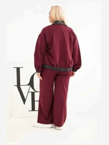 Dámsky komplet Plus Size so zipsovou mikinou a širokými nohavicami bordový