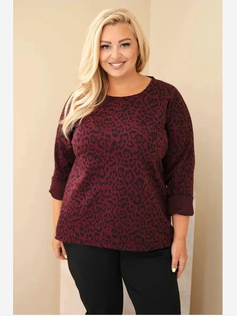 Dámska blúzka Plus Size s leopardím vzorom so dlhším zadným dielom bordová