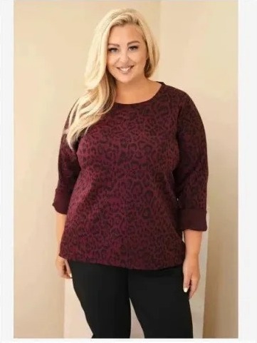 Dámska blúzka Plus Size s leopardím vzorom so dlhším zadným dielom bordová