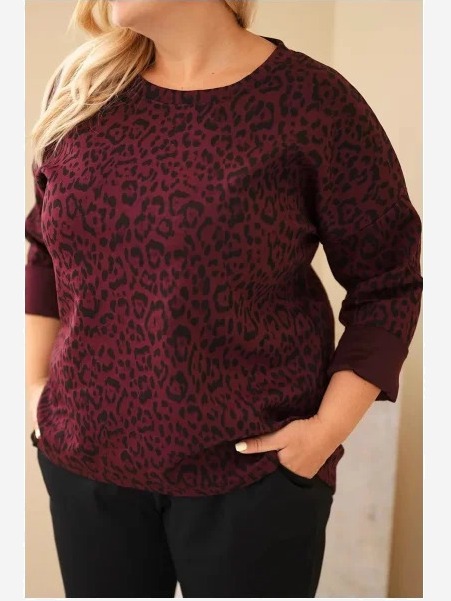 Dámska blúzka Plus Size s leopardím vzorom so dlhším zadným dielom bordová
