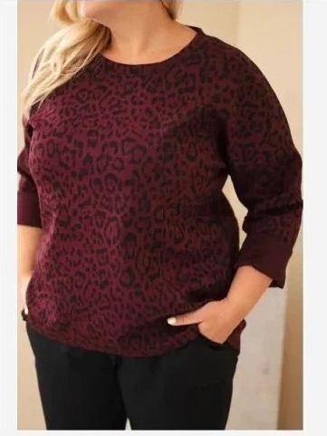 Dámska blúzka Plus Size s leopardím vzorom so dlhším zadným dielom bordová