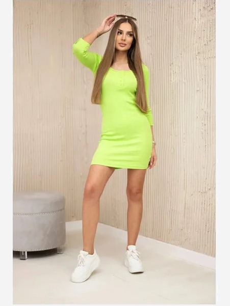 Šaty s výstrihom kiwi