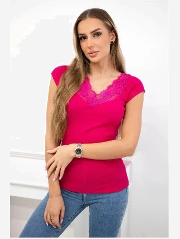 tričko s výstrihom fuchsie