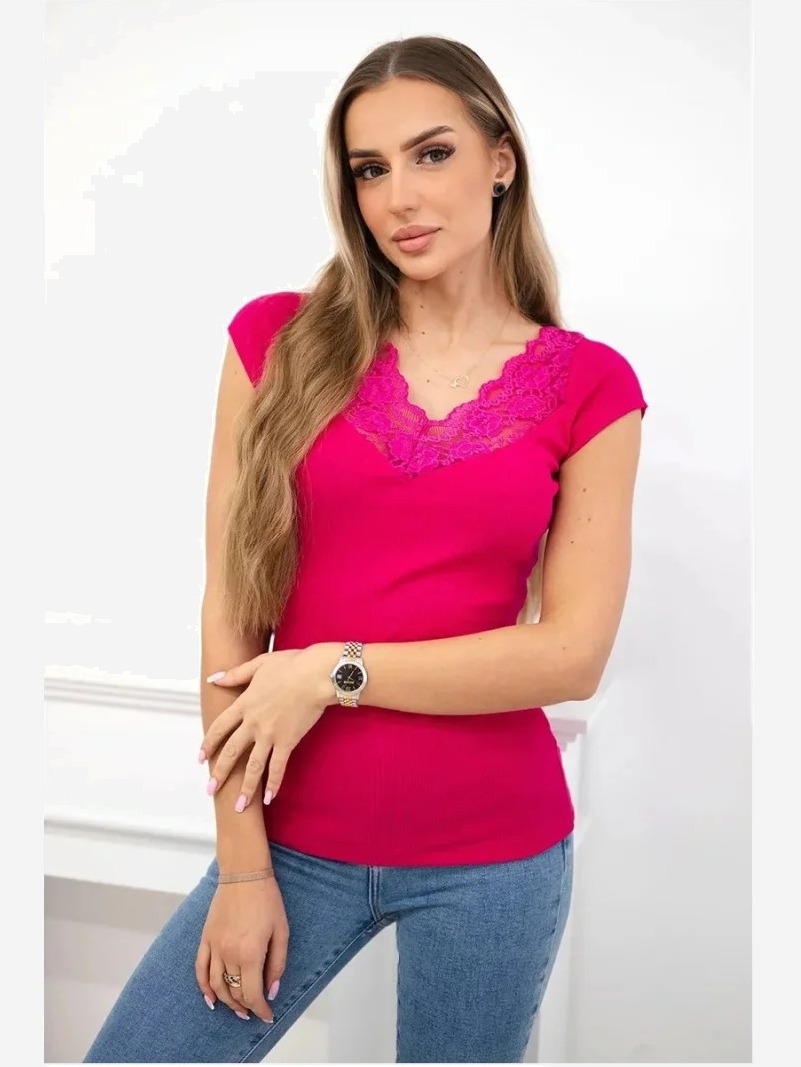 tričko s výstrihom fuchsie