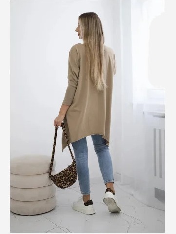 sveter oversize s potlačou dúhových pier farba ťavy