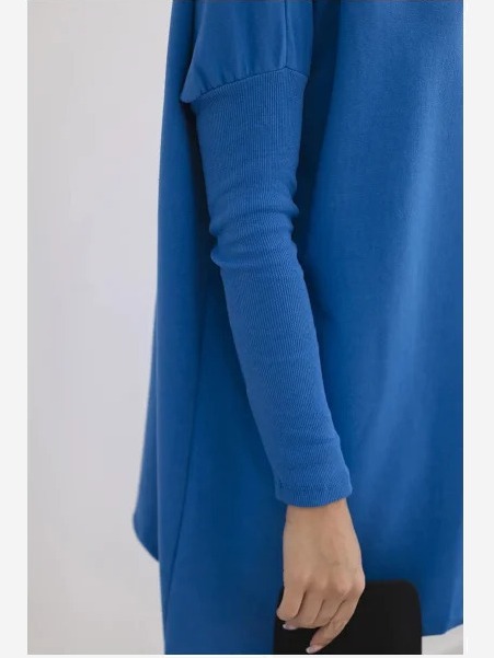 Mikina oversize s asymetrickými stranami modrá