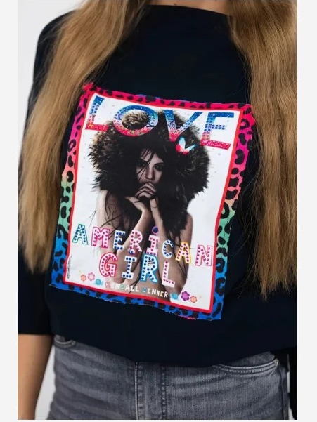 tričko  s grafikou American Girl námornícka modrá