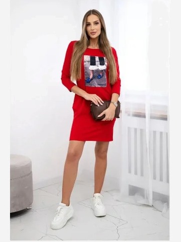 Šaty s grafikou 3D so zirkónmi červená