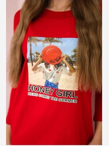 Šaty s potlačou Honey girl červená