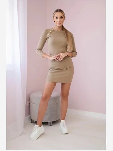 Šaty s ozdobnými gombíkmi farba ťavy