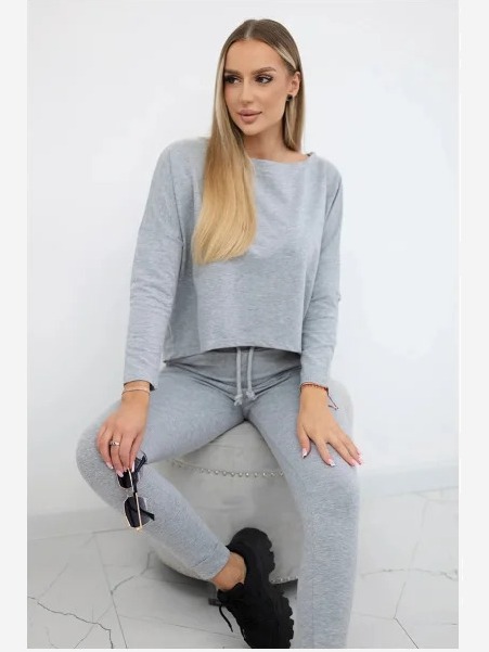 Sada šedá