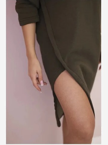 Šaty s kapucňou a bočným rozparkom khaki