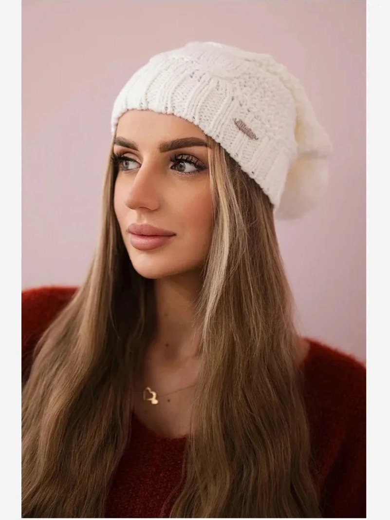 Čapica Sandra K210 biely