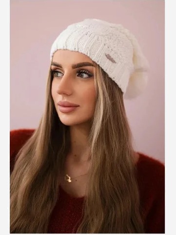 Čapica Sandra K210 biely