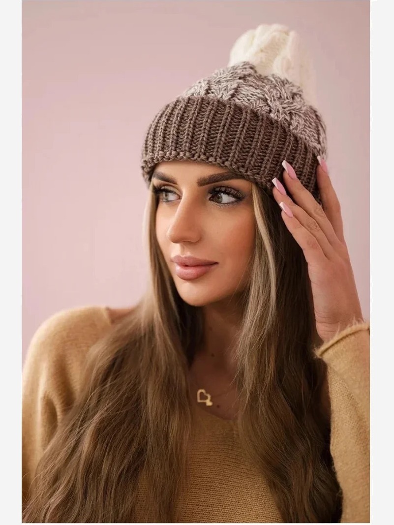 Dámska čiapka Samara K346 cappuccino+biela